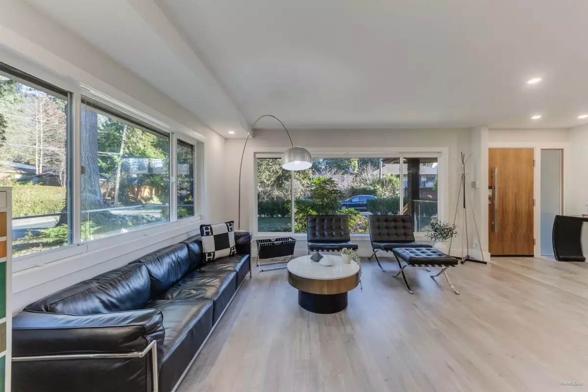 Primary Bathroom Photo of 4491 Primrose Lane, North Vancouver, BC