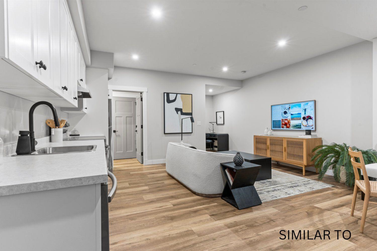 Swimming Pool Photo of 103 46211 Promontory Road, Chilliwack, BC