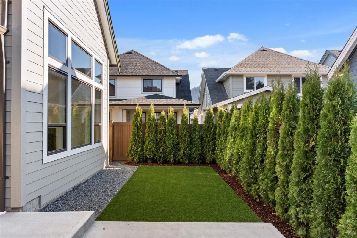 Living Room Photo of 116 46211 Promontory Road, Chilliwack, BC