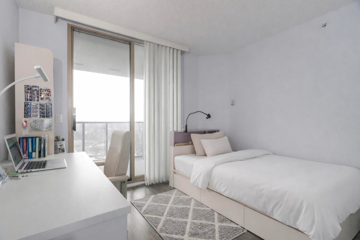 Primary Bathroom Photo of 1004 1190 Pipeline Road, Coquitlam, BC