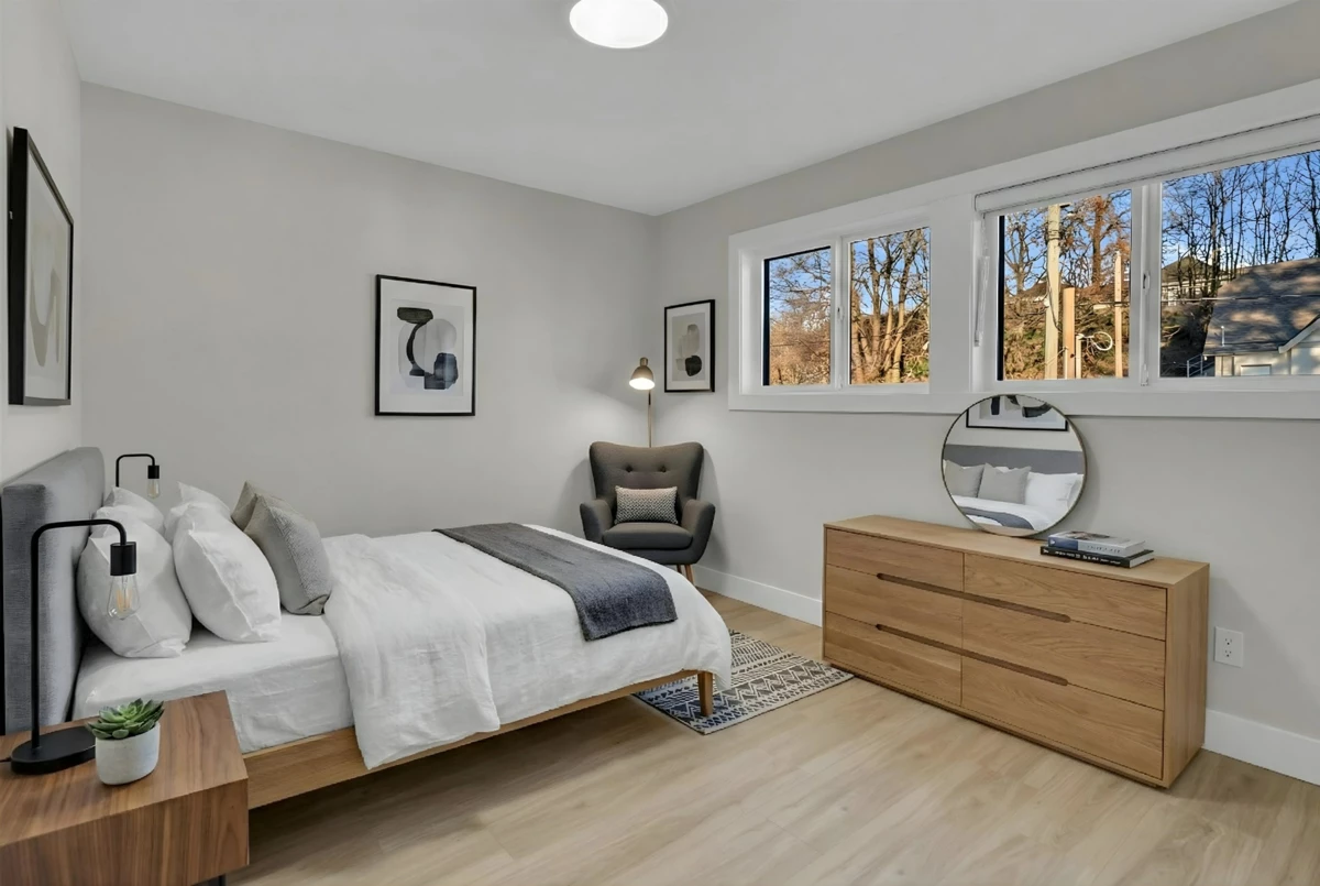 Guest Bathroom Photo of 33062 4th Avenue, Mission, BC