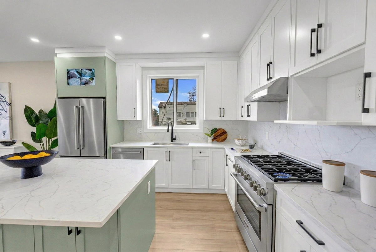 Kitchen Island Photo of 33062 4th Avenue, Mission, BC