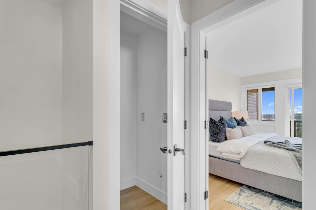 Laundry Room Photo of 33062 4th Avenue, Mission, BC