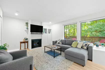 3192 Mountain Highway, North Vancouver, BC, North Vancouver — 2 bed townhouse for sale