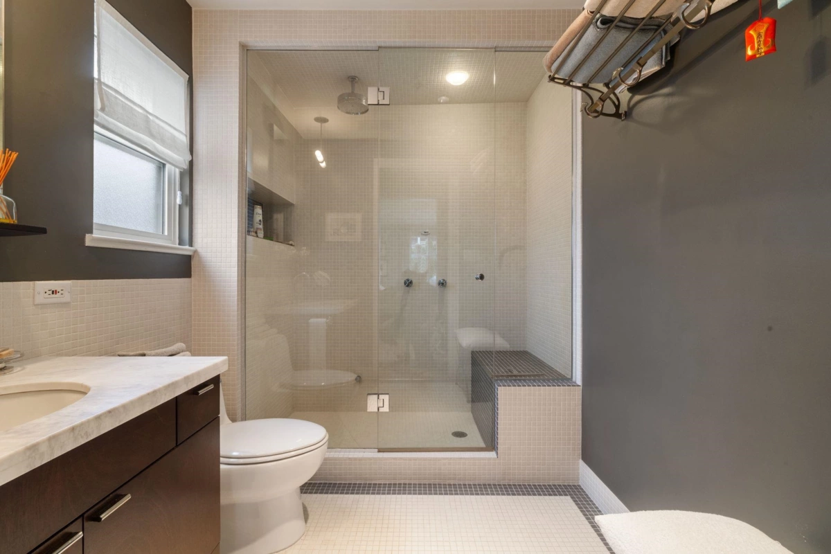 Hallway Photo of 1730 Kitchener Street, Vancouver, BC