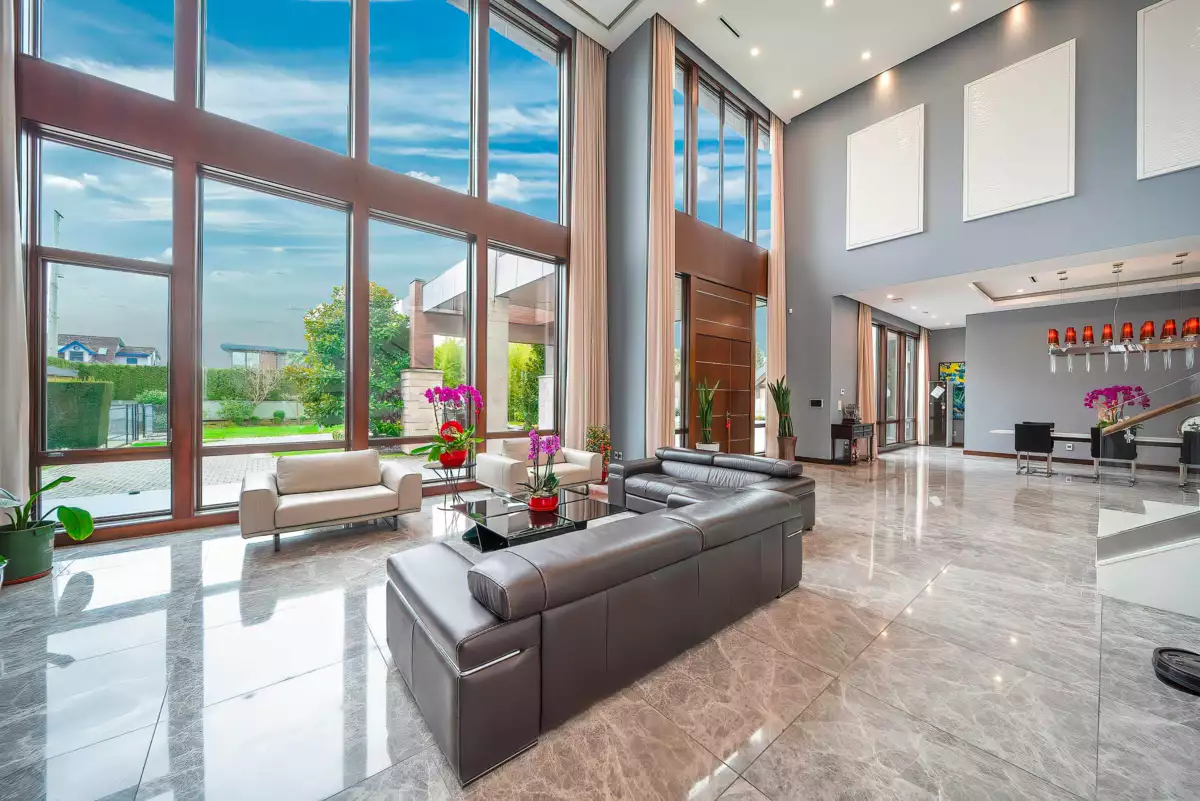 Kitchen Island Photo of 11491 Blundell Road, Richmond, BC