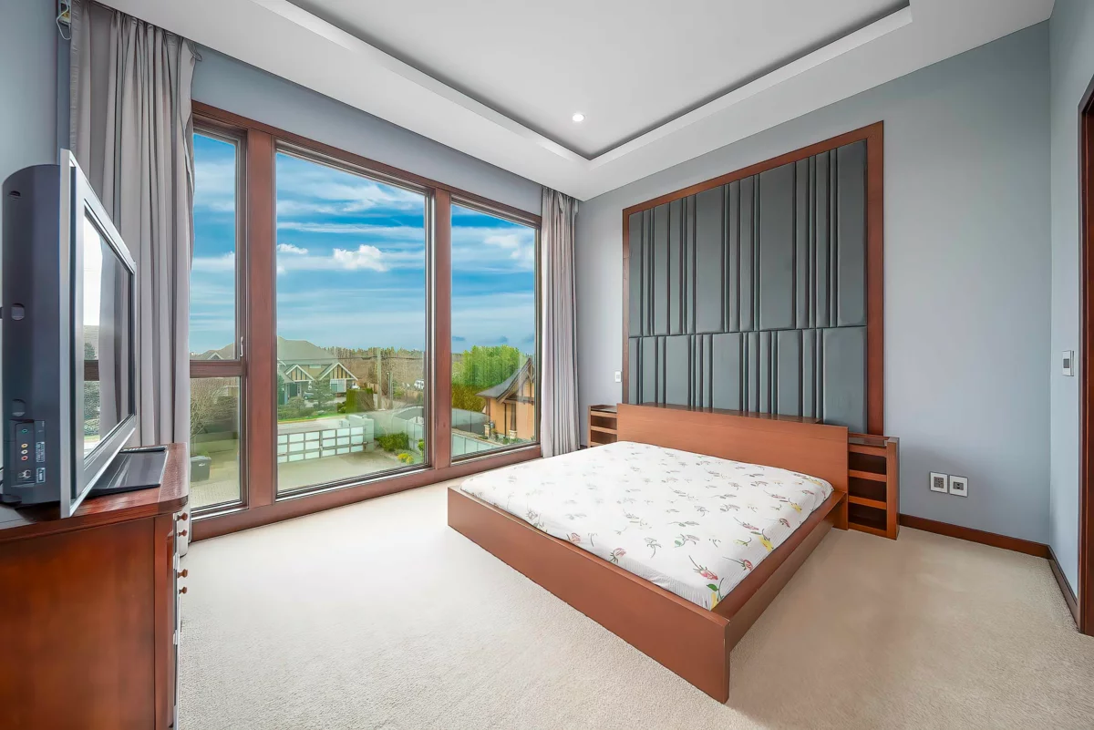 Swimming Pool Photo of 11491 Blundell Road, Richmond, BC