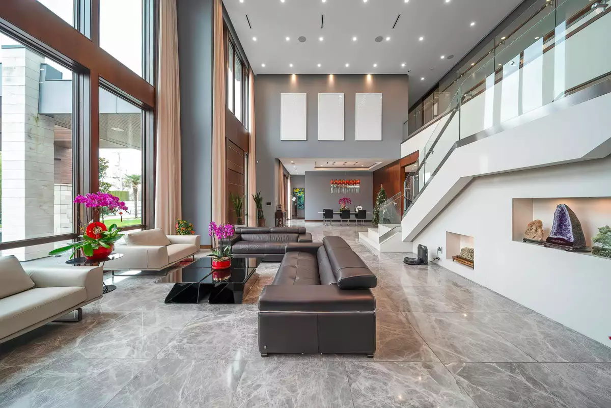 Walk-In Closet Photo of 11491 Blundell Road, Richmond, BC