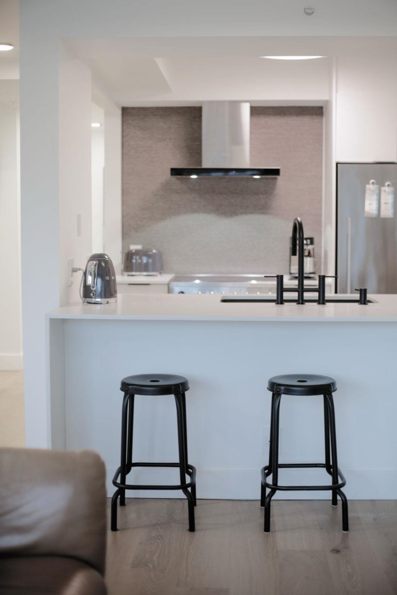 Dining Area Photo of 703 1288 Alberni Street, Vancouver, BC