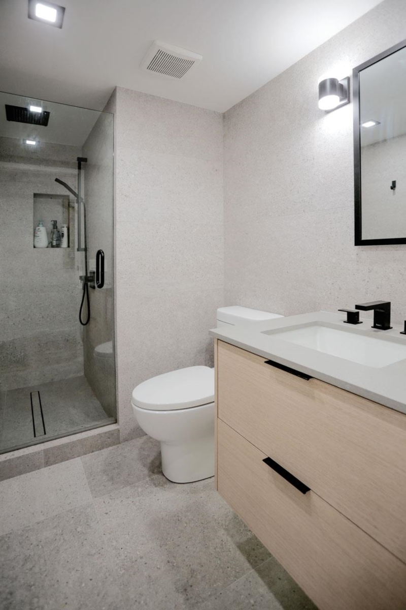 Walk-In Closet Photo of 703 1288 Alberni Street, Vancouver, BC