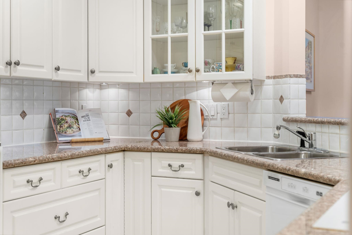 Loft / Bonus Room Photo of 212 2800 Chesterfield Avenue, North Vancouver, BC