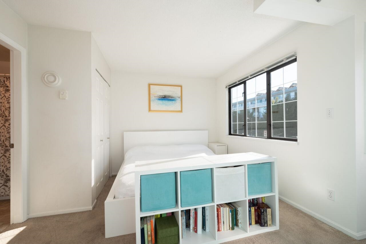 Kitchen Island Photo of 203 3368 Main Street, Vancouver, BC