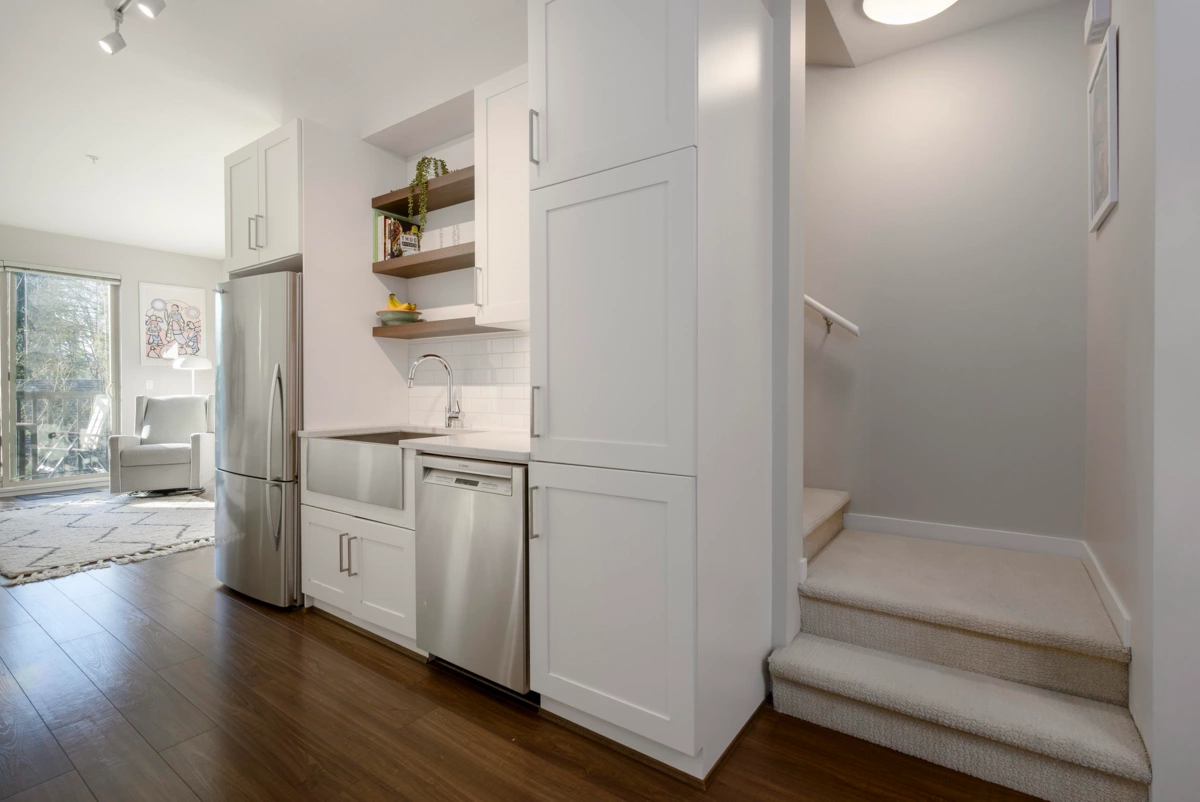 Dining Area Photo of 33 433 Seymour River Place, North Vancouver, BC