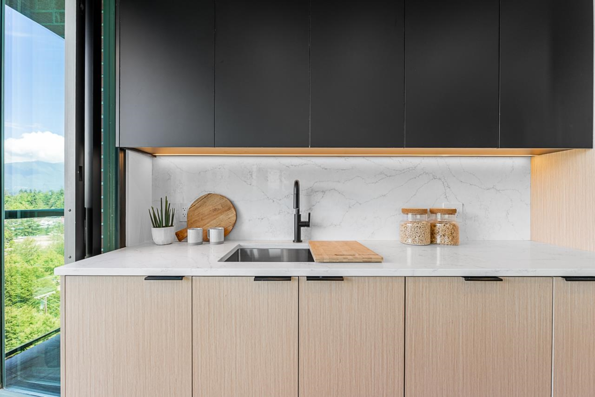 Breakfast Nook Photo of 1001 1888 Alberni Street, Vancouver, BC