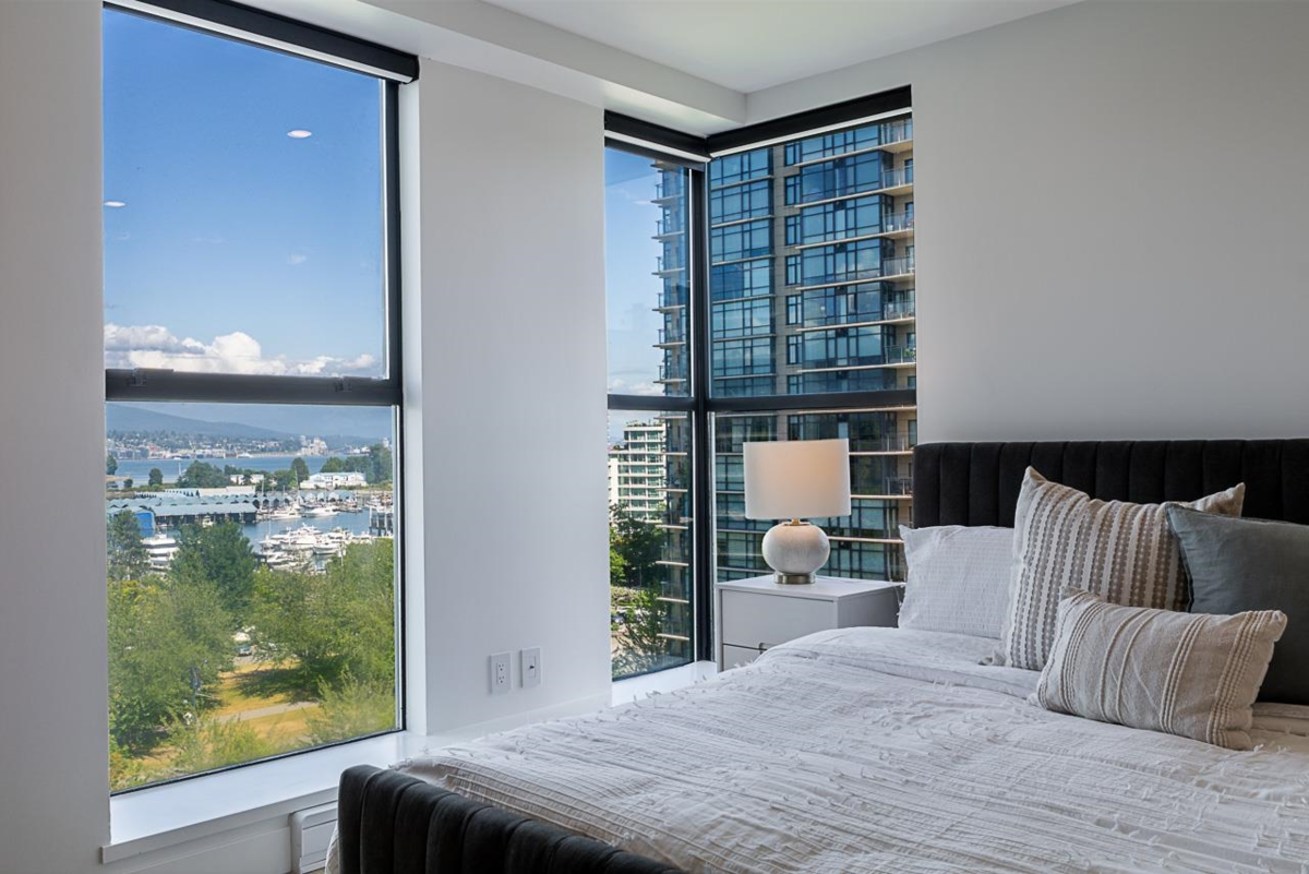 Hallway Photo of 1001 1888 Alberni Street, Vancouver, BC