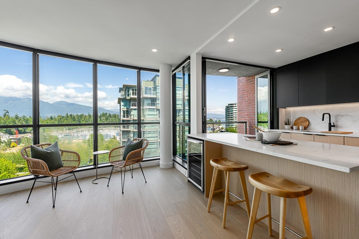 Living Room Photo of 1001 1888 Alberni Street, Vancouver, BC