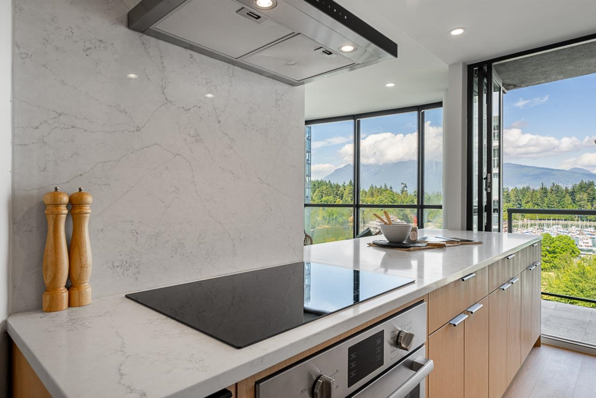 Pantry Photo of 1001 1888 Alberni Street, Vancouver, BC