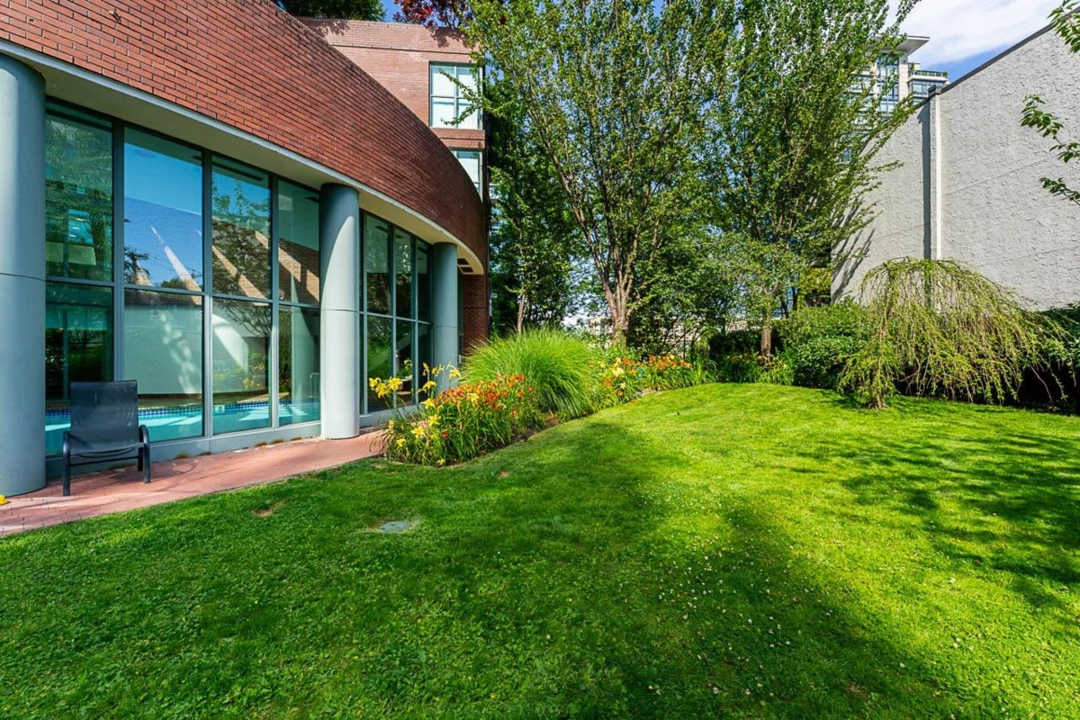 Playground / Recreational Area Near 1001 1888 Alberni Street, Vancouver, BC