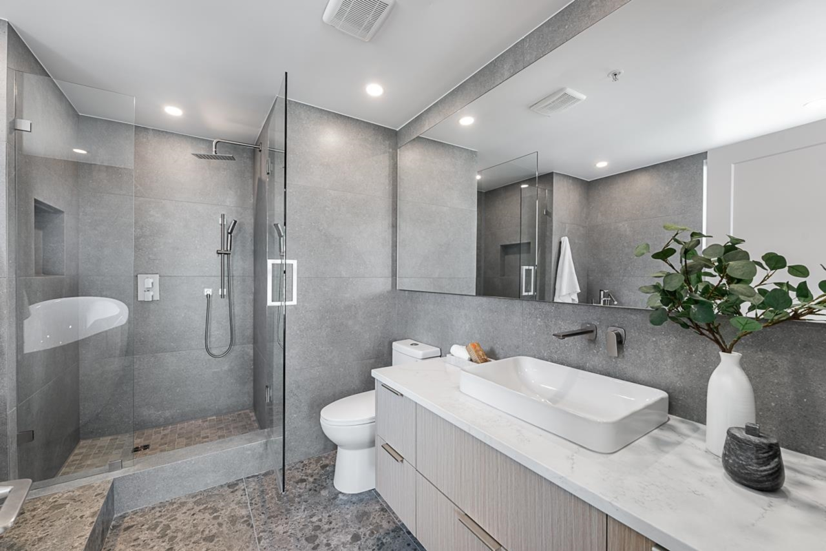 Staircase Photo of 1001 1888 Alberni Street, Vancouver, BC