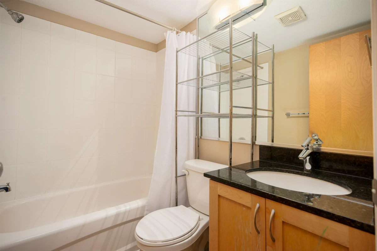 Office / Den Photo of 1732 E Georgia Street, Vancouver, BC