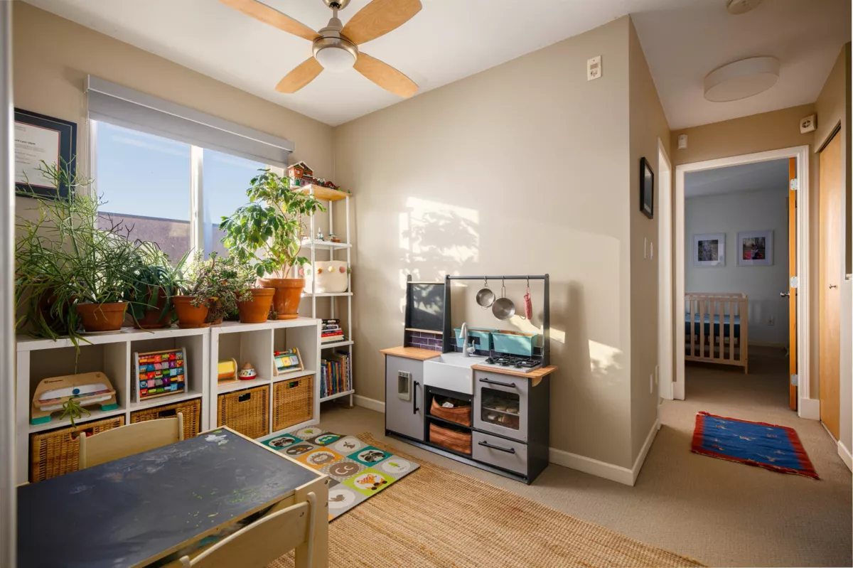 Walk-In Closet Photo of 1732 E Georgia Street, Vancouver, BC