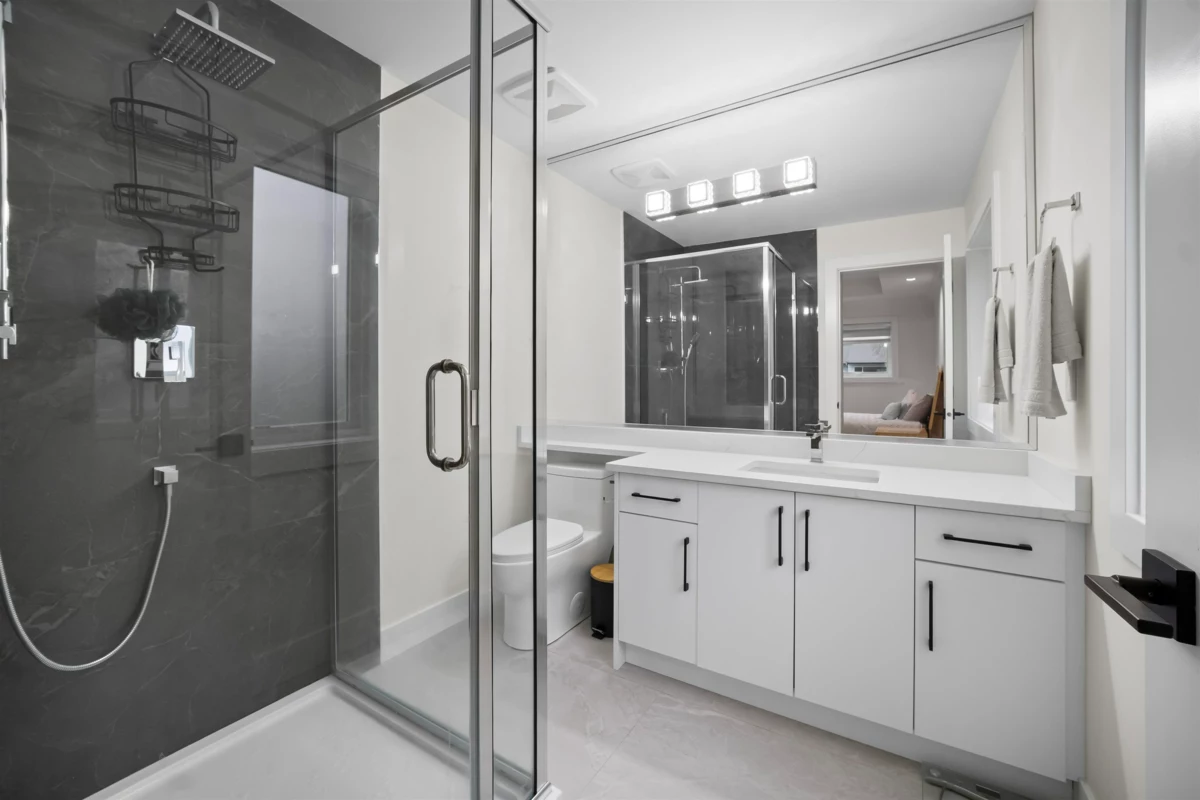 Swimming Pool Photo of 11693 95a Avenue, Delta, BC