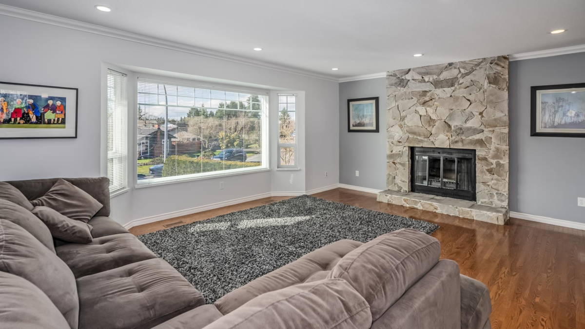 Living Room Photo of 20949 52 Avenue, Langley, BC