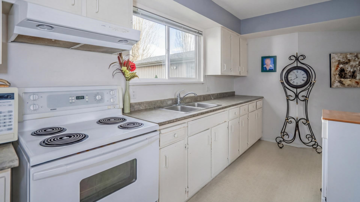 Outdoor Kitchen Photo of 20949 52 Avenue, Langley, BC