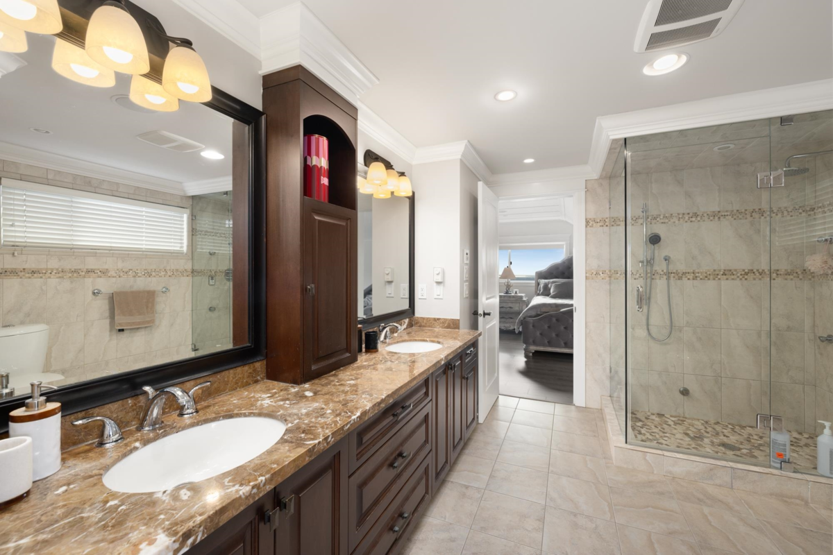 Basement Recreation Room Photo of 4050 St. Pauls Avenue, North Vancouver, BC