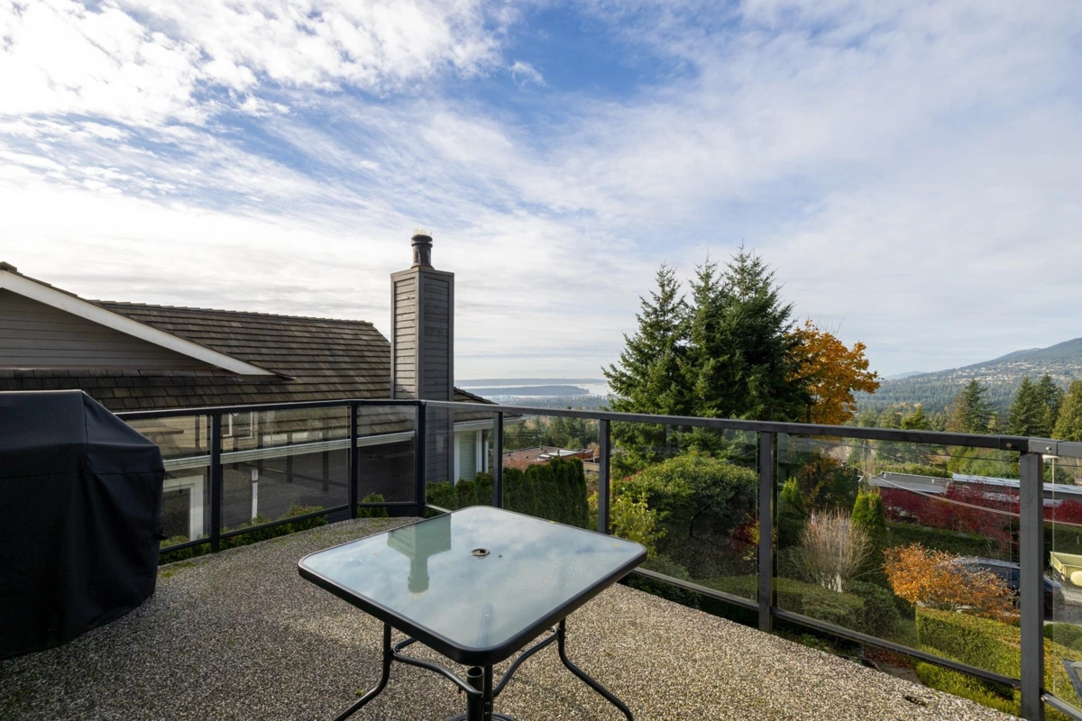 Community Amenities Photo (Clubhouse) of 4050 St. Pauls Avenue, North Vancouver, BC