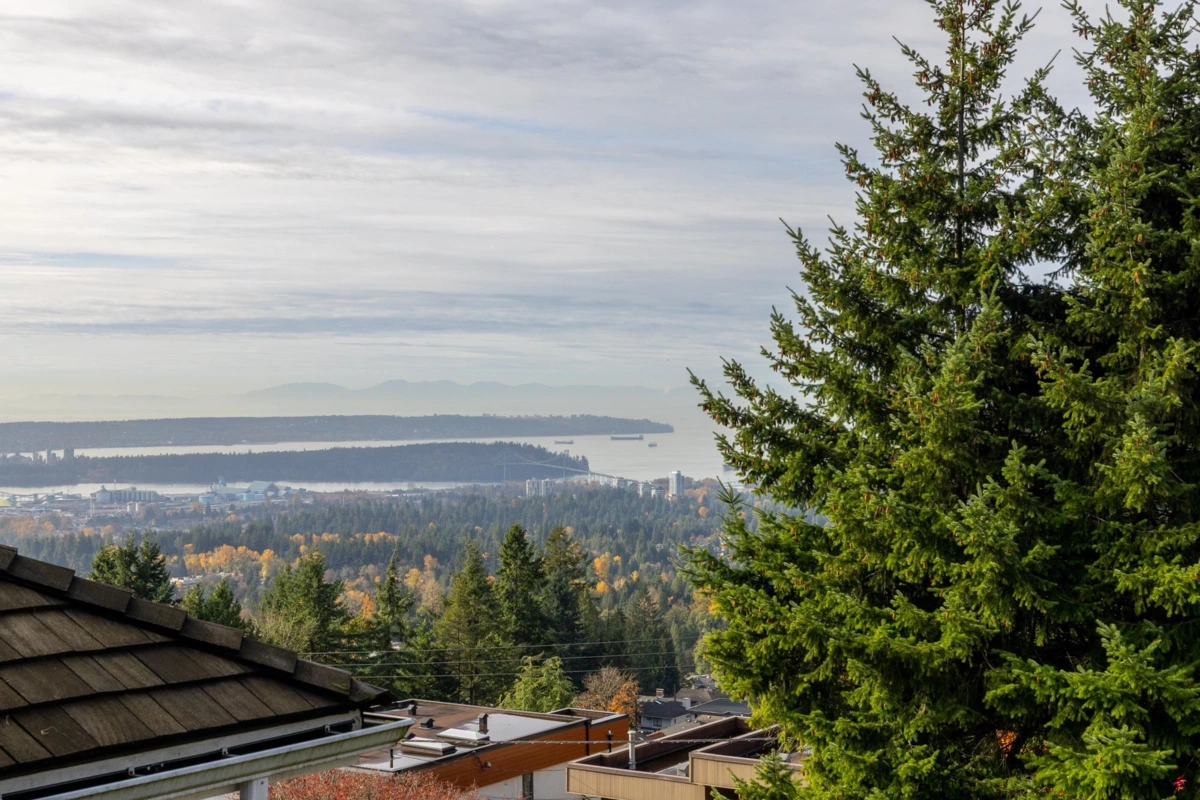 Family Room Photo of 4050 St. Pauls Avenue, North Vancouver, BC