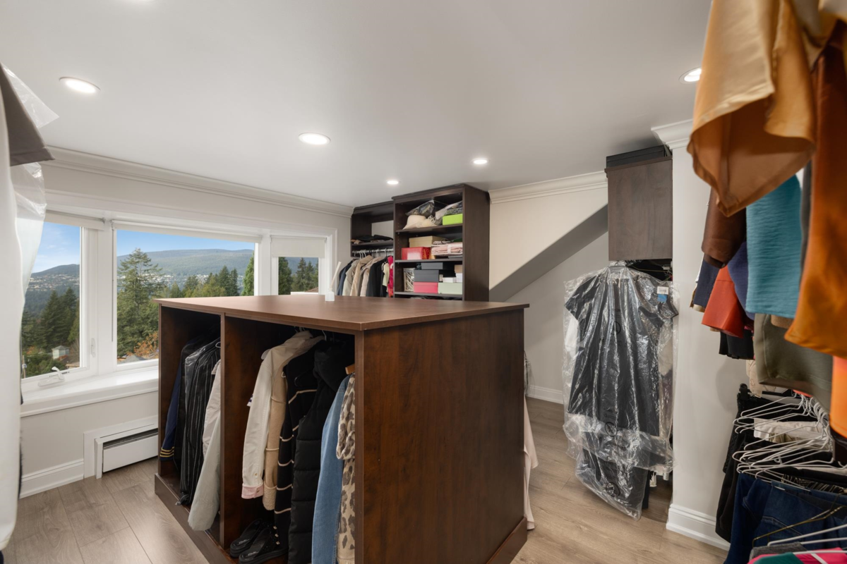 Loft / Bonus Room Photo of 4050 St. Pauls Avenue, North Vancouver, BC