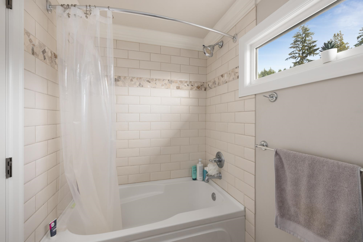 Outdoor Kitchen Photo of 4050 St. Pauls Avenue, North Vancouver, BC