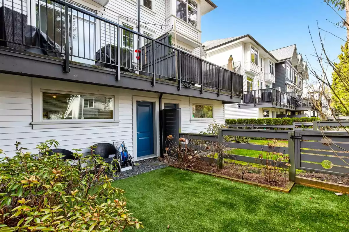 Entry Foyer Photo of 7 19696 Hammond Road, Pitt Meadows, BC