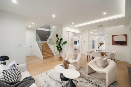 4068 W 15th Avenue, Vancouver, BC