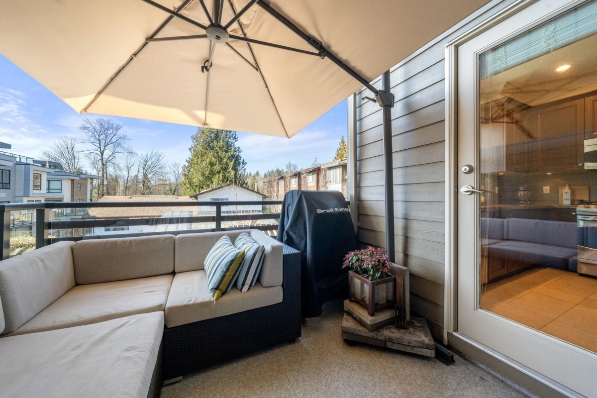 Aerial View of 5 897 Premier Street, North Vancouver, BC