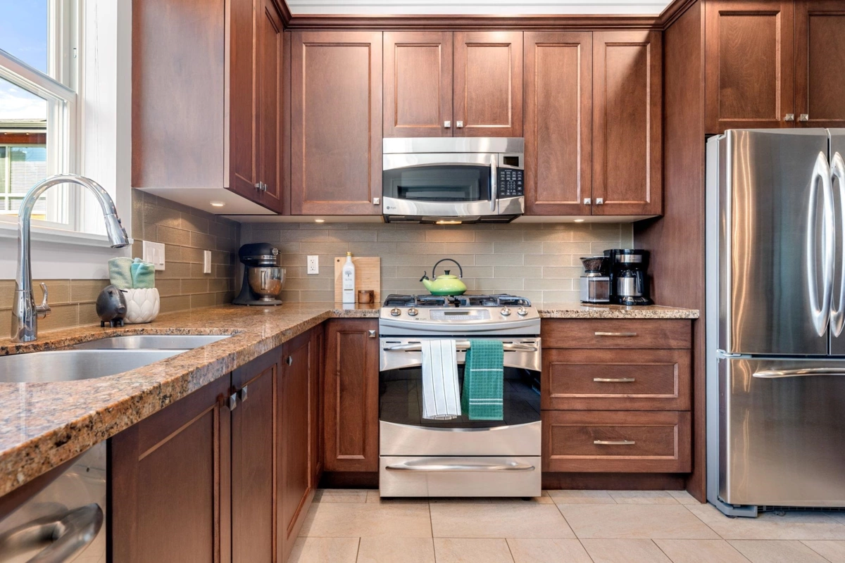 Bedroom 2 Photo of 5 897 Premier Street, North Vancouver, BC