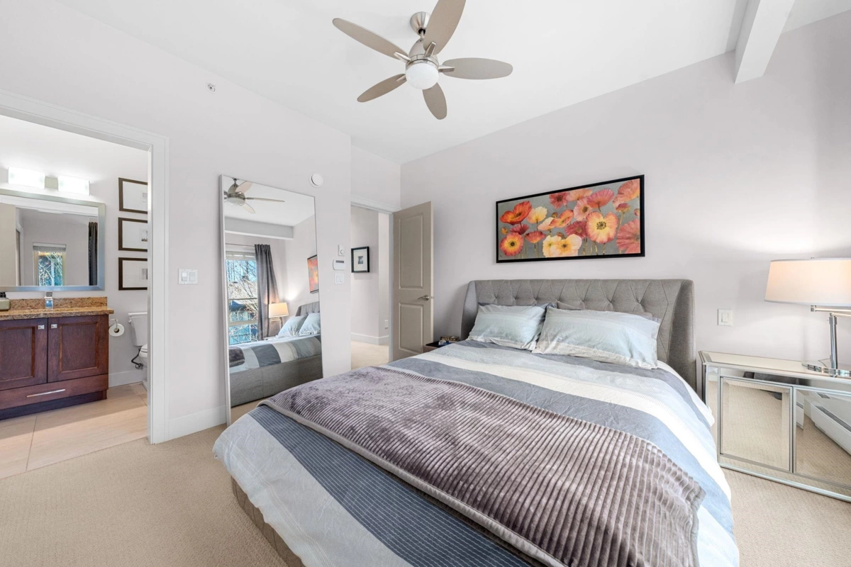 Laundry Room Photo of 5 897 Premier Street, North Vancouver, BC