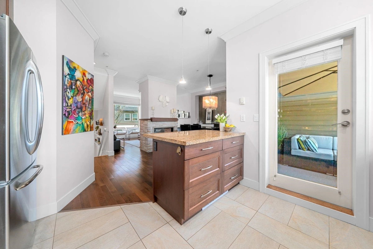 Office / Den Photo of 5 897 Premier Street, North Vancouver, BC