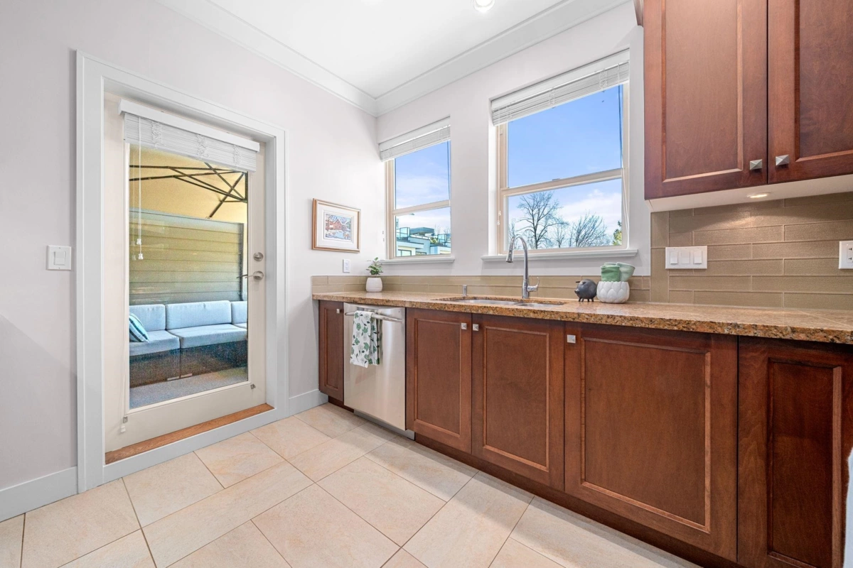 Pantry Photo of 5 897 Premier Street, North Vancouver, BC