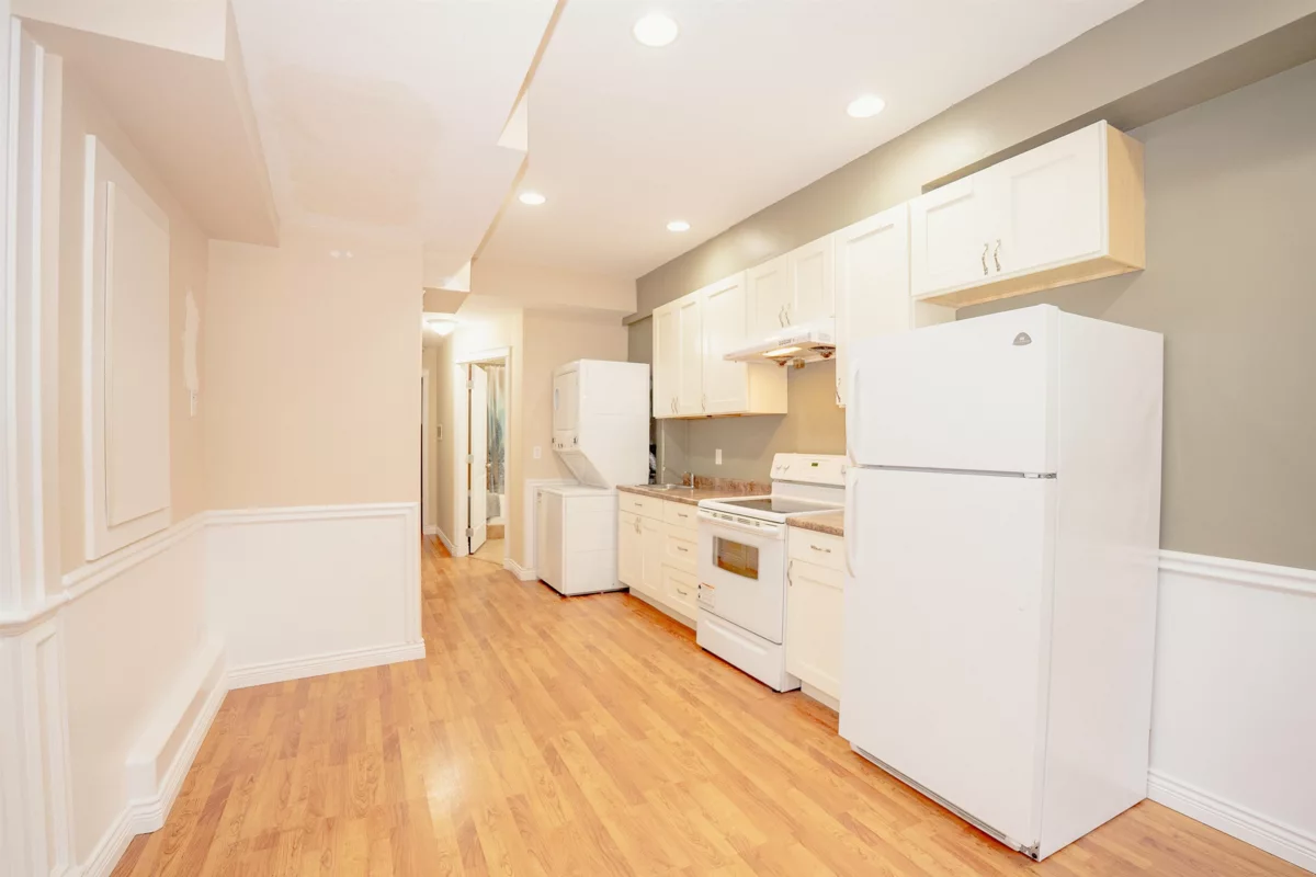 Basement Recreation Room Photo of 10460 Slatford Street, Maple Ridge, BC