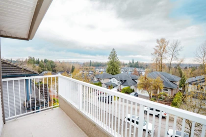 Entry Foyer Photo of 10460 Slatford Street, Maple Ridge, BC