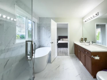 Primary Bathroom Photo of 10460 Slatford Street, Maple Ridge, BC