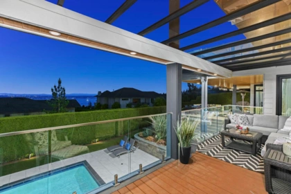 Backyard Photo of 1130 Eyremount Drive, West Vancouver, BC