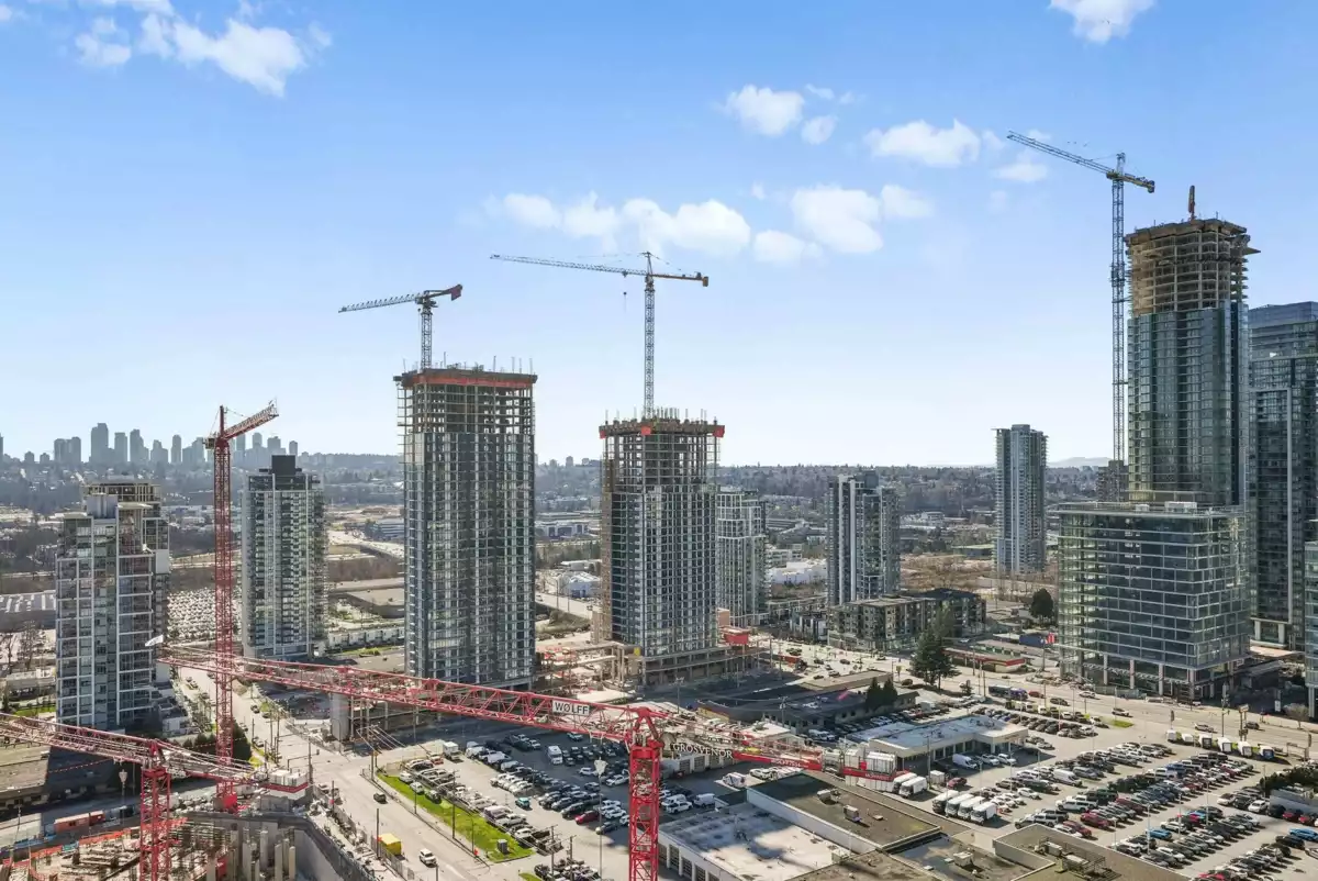 Entry Foyer Photo of 1804 4650 Brentwood Boulevard, Burnaby, BC
