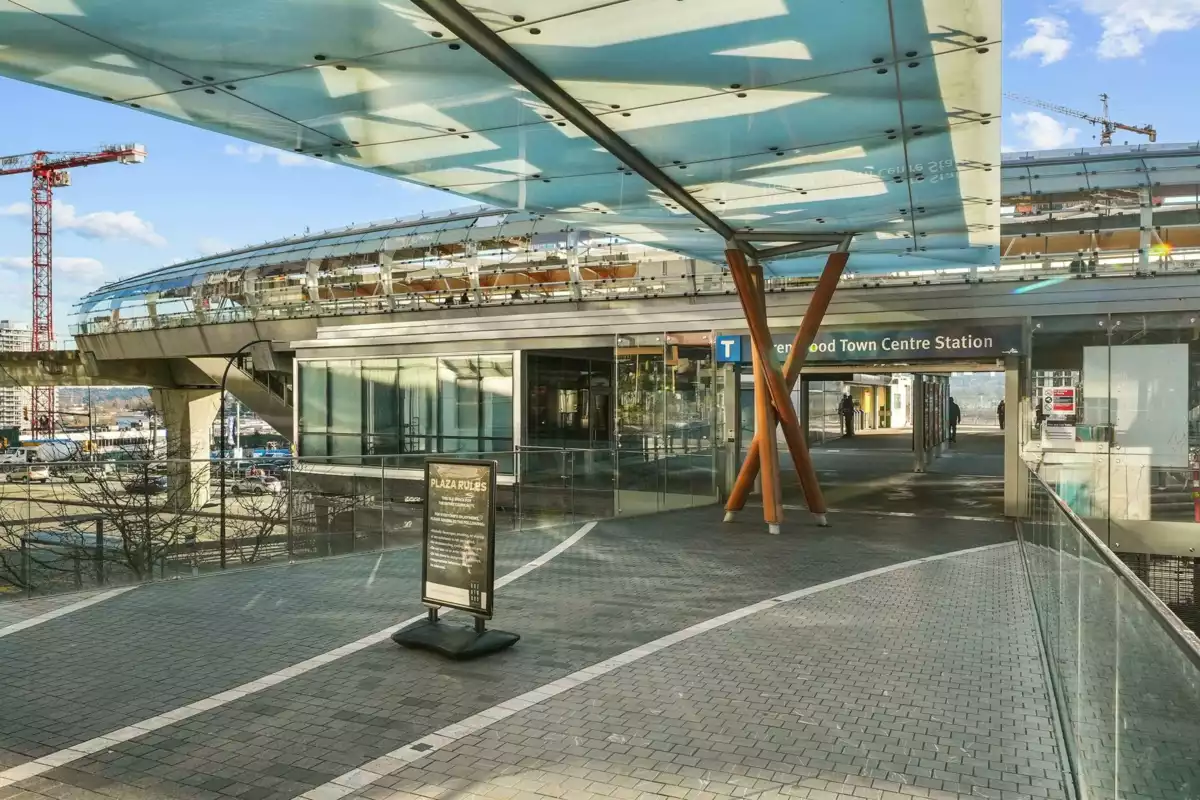 Swimming Pool Photo of 1804 4650 Brentwood Boulevard, Burnaby, BC