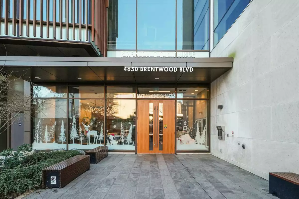 Walk-In Closet Photo of 1804 4650 Brentwood Boulevard, Burnaby, BC