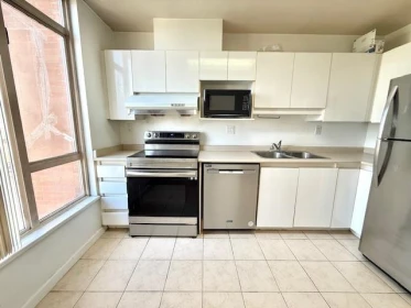 1101 4657 Hazel Street, Burnaby, BC, Burnaby — Apartment/Condo for sale