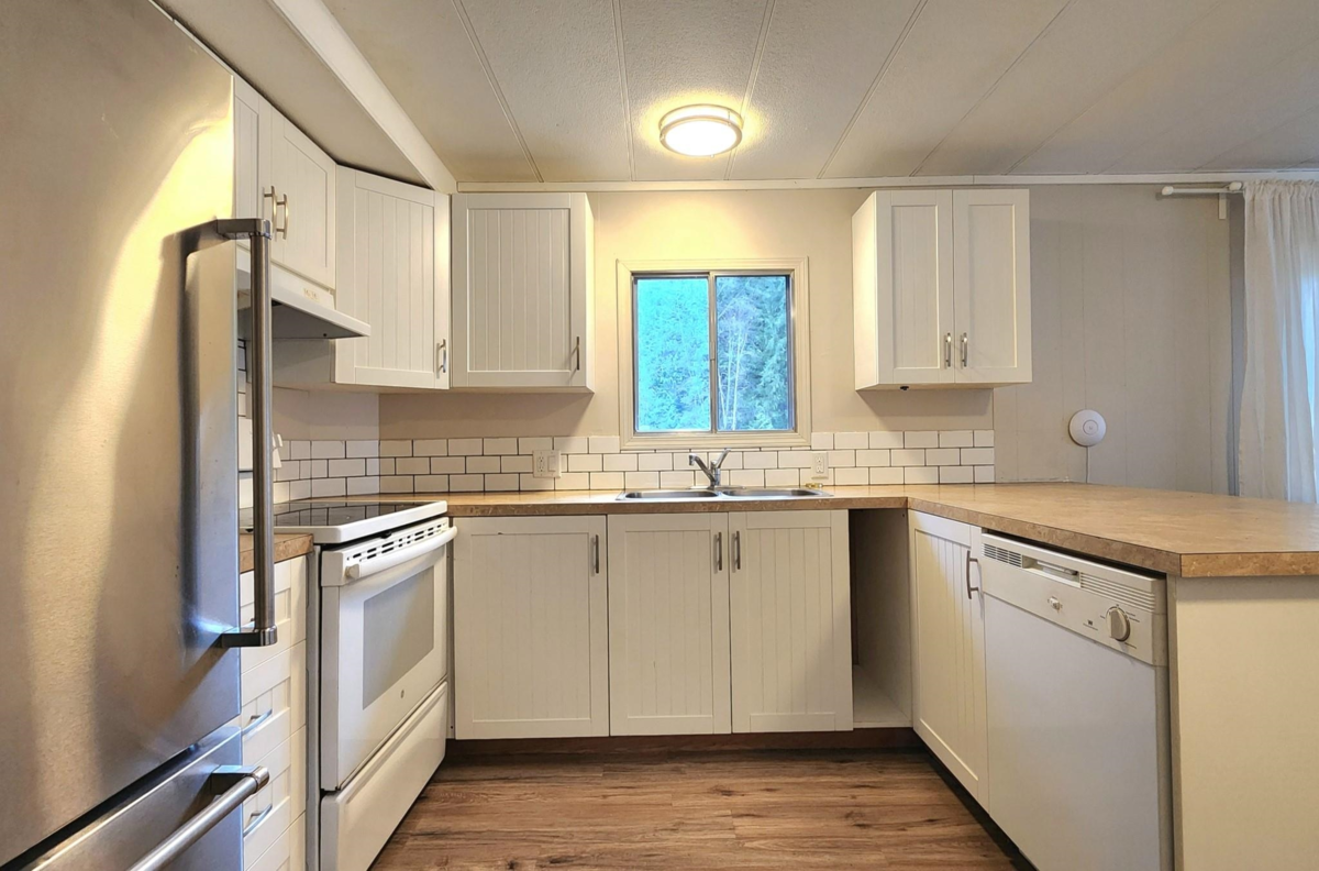 Dining Area Photo of 9304 Upper Lillooet River Fsr, Pemberton, BC