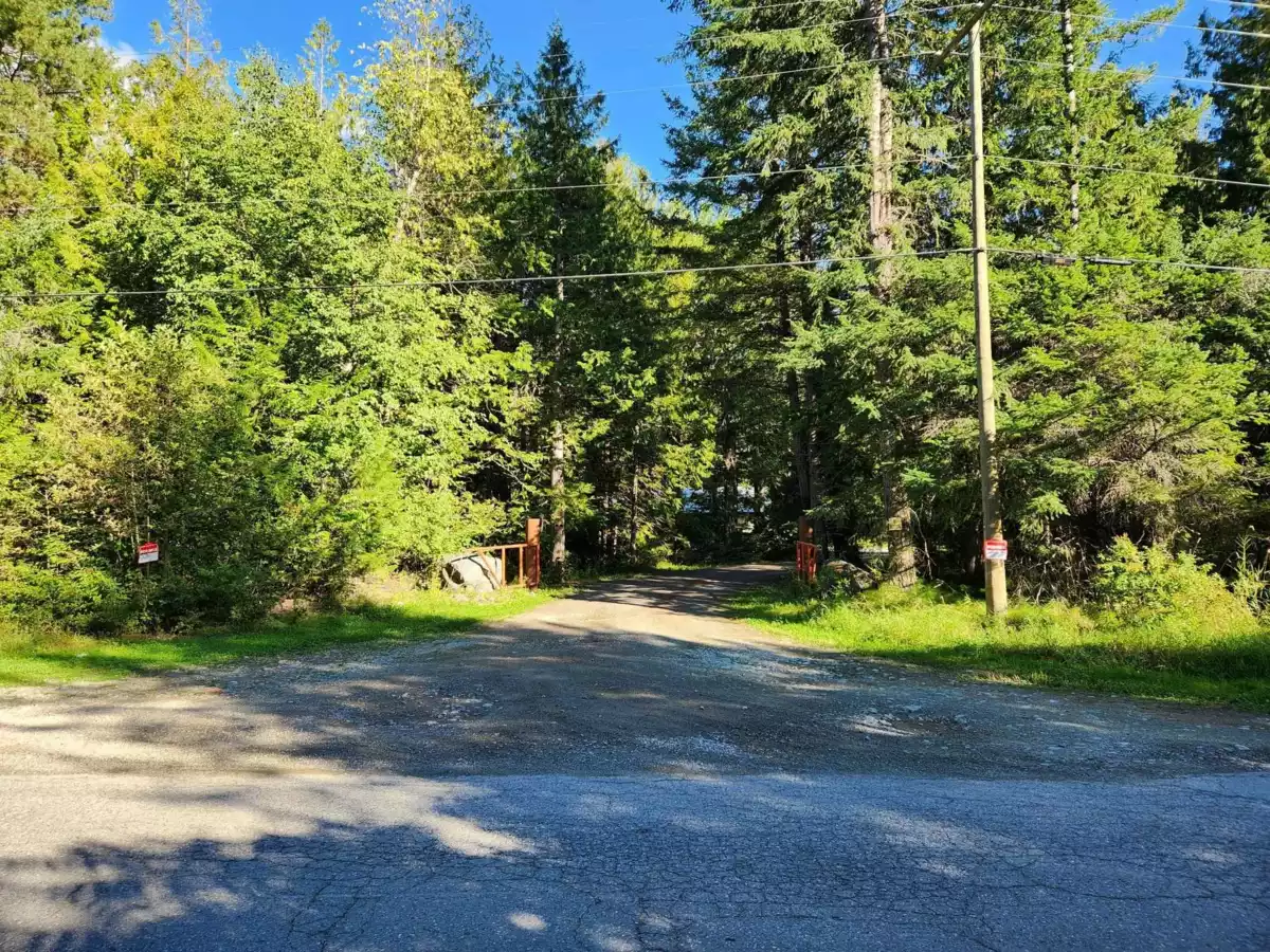 Staircase Photo of 9304 Upper Lillooet River Fsr, Pemberton, BC
